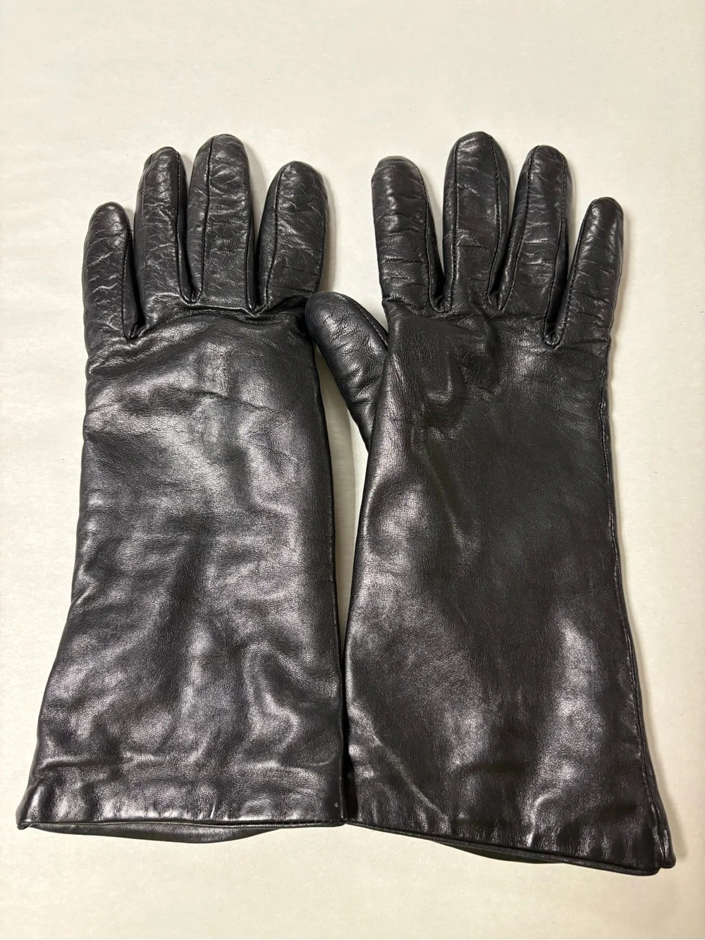 Nordstrom Womens Black Leather Cashmere Lined Wrist Gloves Size 8